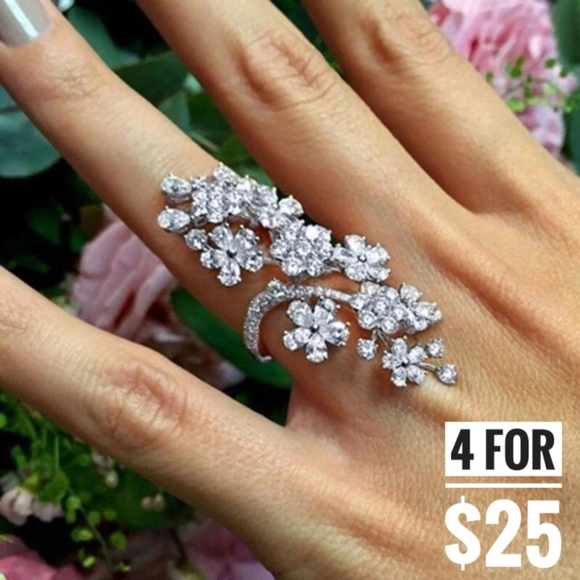4 for $25 SALE!!!! Silver Rhinestone Flower Ring - Picture 7 of 8